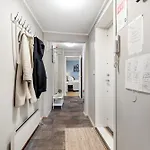 And Big With Private Entrance Apartmán