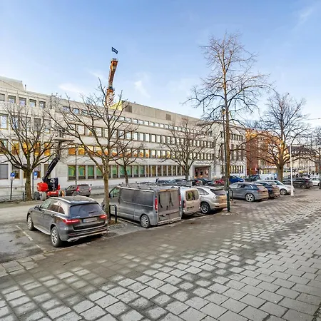 And Big With Private Entrance Lägenhet *