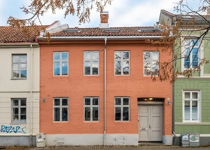 Appartement And Big With Private Entrance *
