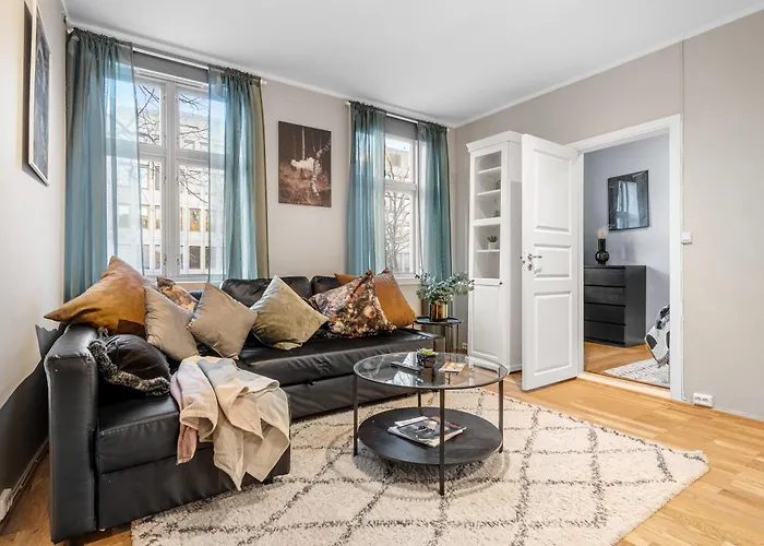 And Big With Private Entrance Appartement *